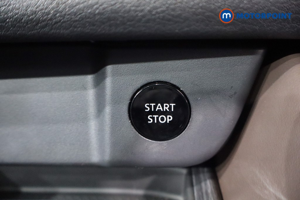 Nissan Qashqai Tekna Automatic Petrol-Electric Hybrid SUV - Stock Number (1579071) - 13th supplementary image