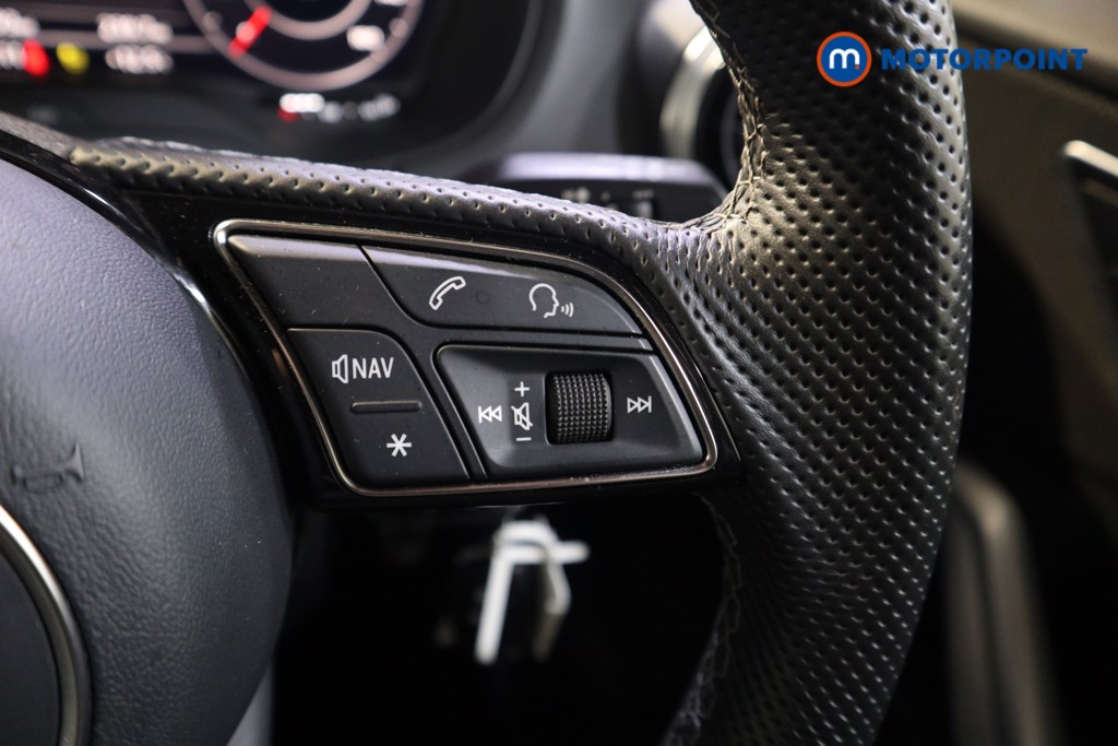 Audi Q2 Black Edition Manual Petrol SUV - Stock Number (1579081) - 4th supplementary image