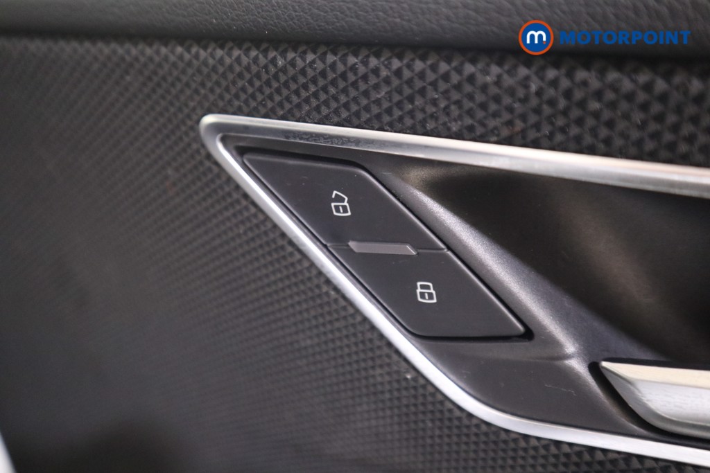 Audi Q2 Black Edition Manual Petrol SUV - Stock Number (1579081) - 11th supplementary image