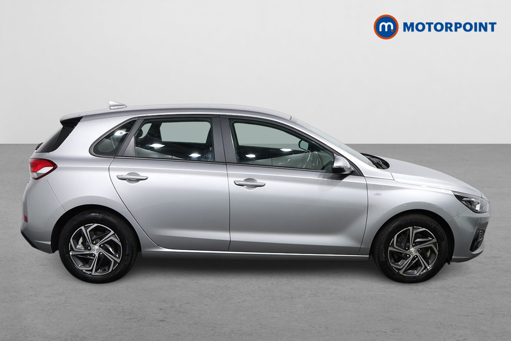 Hyundai I30 Se Connect Manual Petrol Hatchback - Stock Number (1579114) - Drivers side
