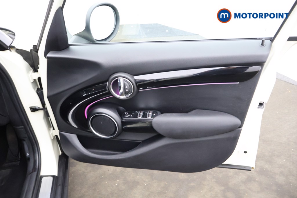 Mini Hatchback Cooper Exclusive Automatic Petrol Hatchback - Stock Number (1579677) - 8th supplementary image