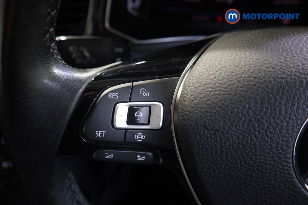 Volkswagen T-Roc SEL Manual Petrol SUV - Stock Number (1579753) - 3rd supplementary image