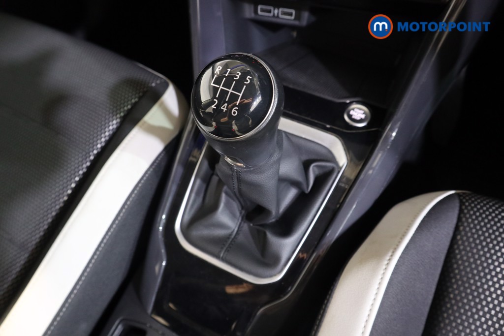Volkswagen T-Roc SEL Manual Petrol SUV - Stock Number (1579753) - 8th supplementary image