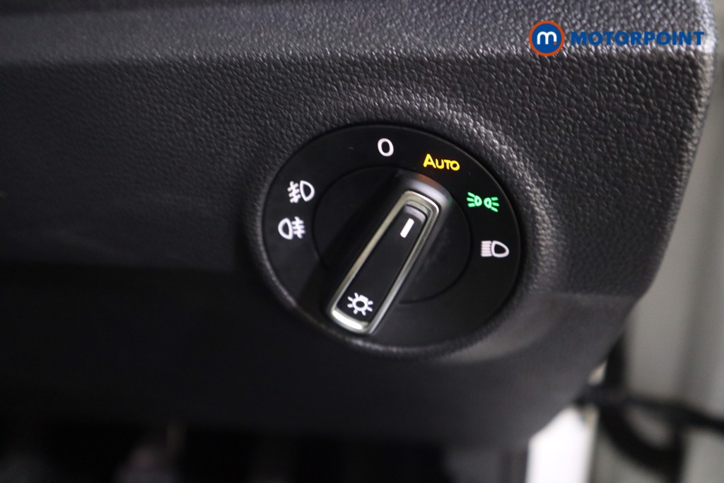 Volkswagen T-Roc SEL Manual Petrol SUV - Stock Number (1579753) - 9th supplementary image