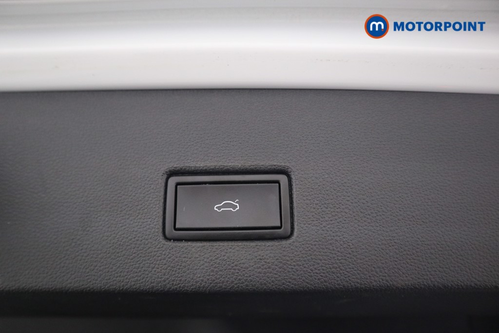 Volkswagen T-Roc SEL Manual Petrol SUV - Stock Number (1579753) - 15th supplementary image