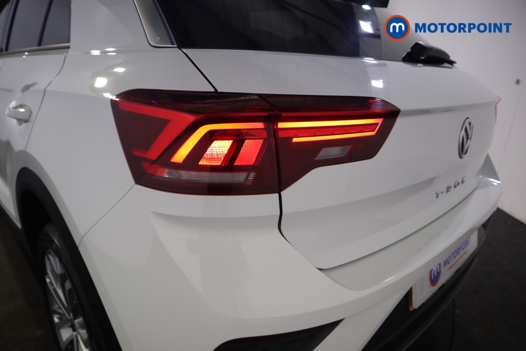 Volkswagen T-Roc SEL Manual Petrol SUV - Stock Number (1579753) - 21st supplementary image