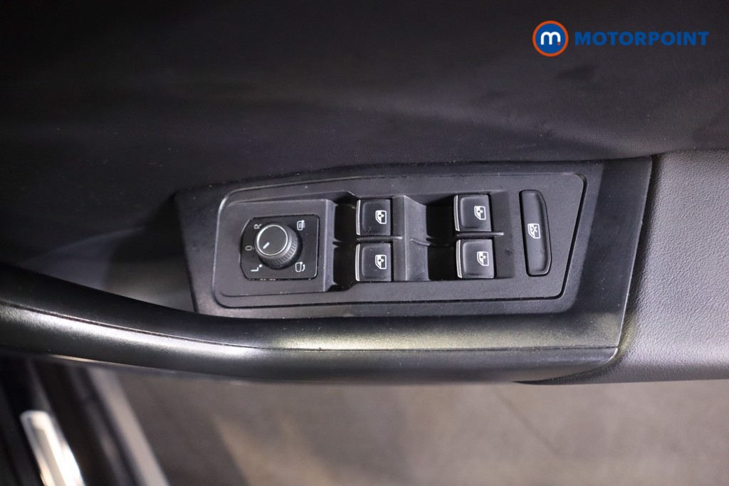 Volkswagen T-Roc R-Line Automatic Petrol SUV - Stock Number (1579766) - 13th supplementary image