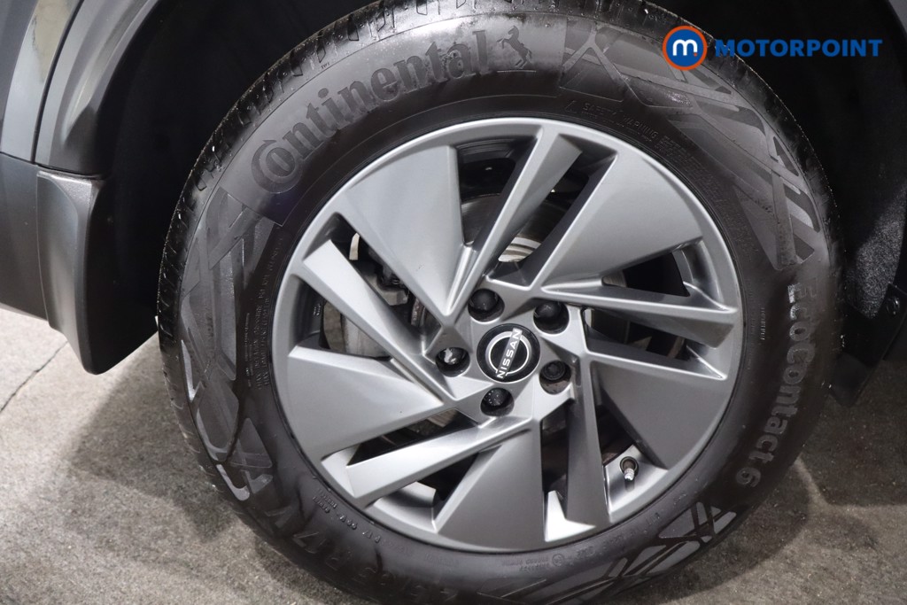 Nissan Qashqai Acenta Premium Automatic Petrol SUV - Stock Number (1579871) - 9th supplementary image