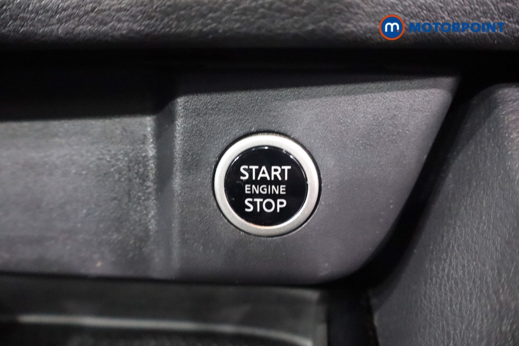 Nissan Qashqai Acenta Premium Automatic Petrol SUV - Stock Number (1579871) - 13th supplementary image