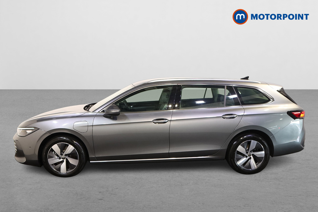 Volkswagen Passat Life Automatic Petrol Plug-In Hybrid Estate - Stock Number (1579897) - Passenger side