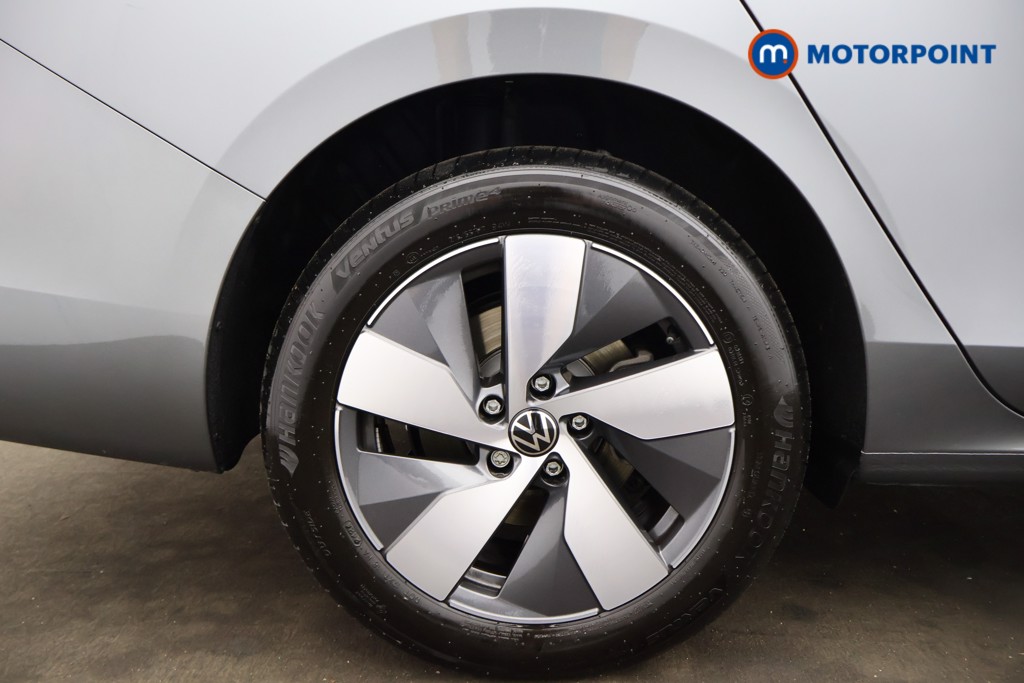 Volkswagen Passat Life Automatic Petrol Plug-In Hybrid Estate - Stock Number (1579902) - 12th supplementary image