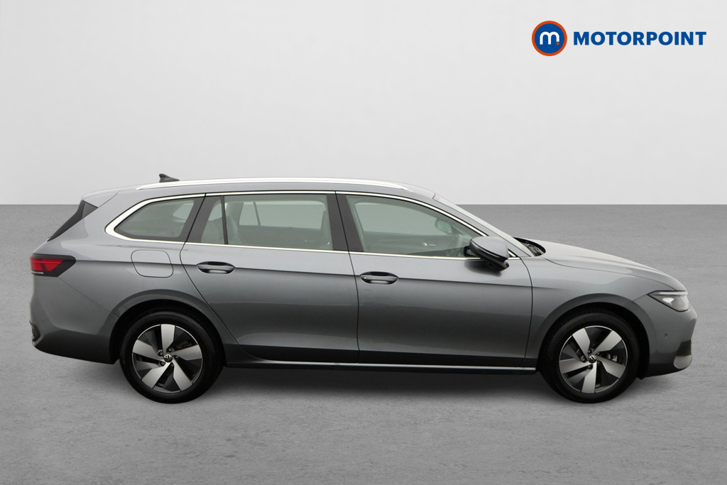 Volkswagen Passat Life Automatic Petrol Plug-In Hybrid Estate - Stock Number (1579902) - Drivers side