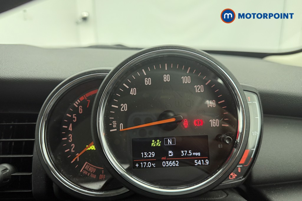 Mini Hatchback One Classic Manual Petrol Hatchback - Stock Number (1579933) - 4th supplementary image