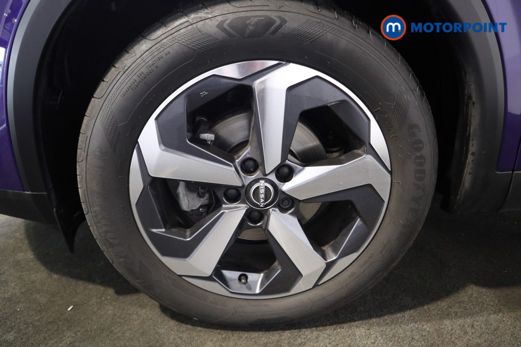 Nissan Qashqai N-Connecta Manual Petrol SUV - Stock Number (1579993) - 16th supplementary image