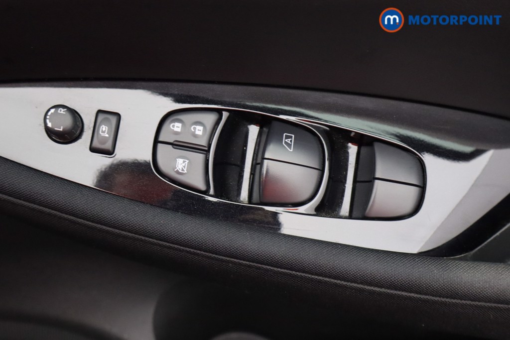 Nissan Leaf N-Connecta Automatic Electric Hatchback - Stock Number (1573424) - 11th supplementary image