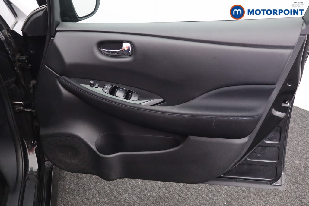 Nissan Leaf N-Connecta Automatic Electric Hatchback - Stock Number (1573424) - 12th supplementary image