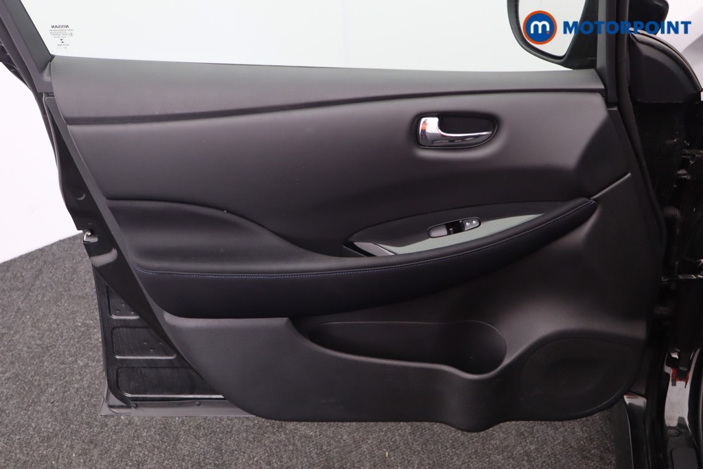 Nissan Leaf N-Connecta Automatic Electric Hatchback - Stock Number (1573424) - 20th supplementary image