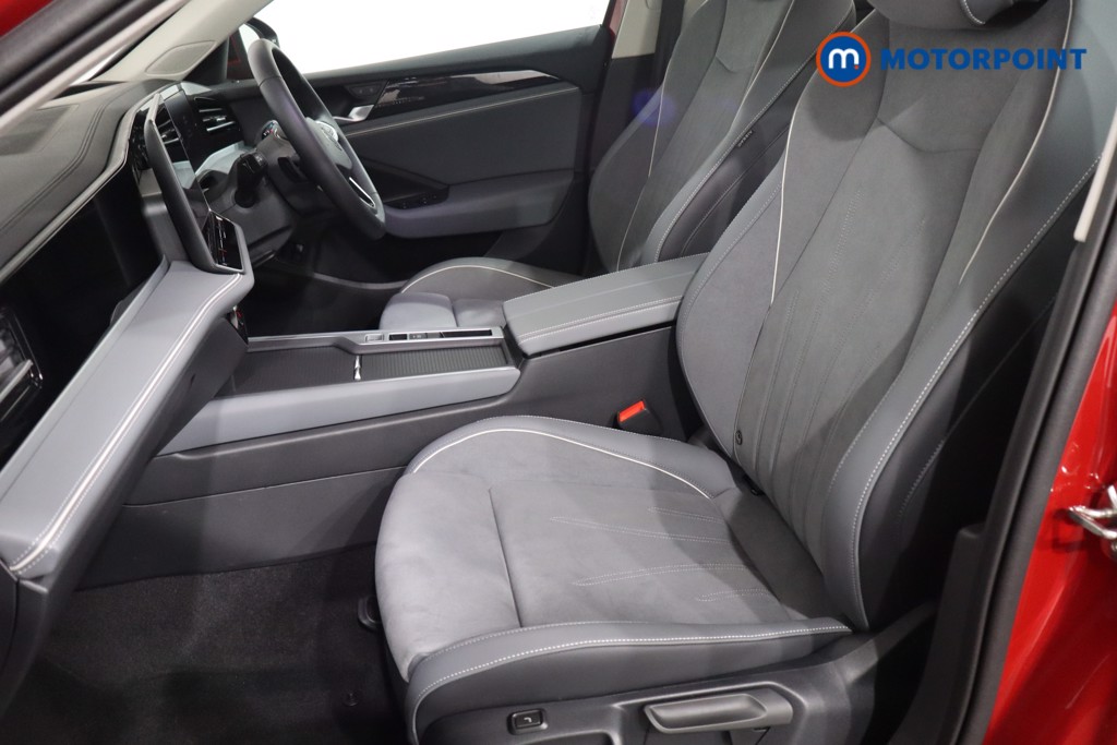 Volkswagen Passat Life Automatic Petrol Plug-In Hybrid Estate - Stock Number (1578082) - 4th supplementary image