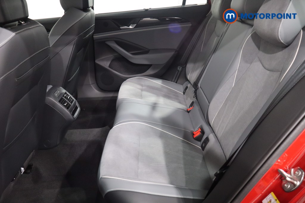 Volkswagen Passat Life Automatic Petrol Plug-In Hybrid Estate - Stock Number (1578082) - 5th supplementary image
