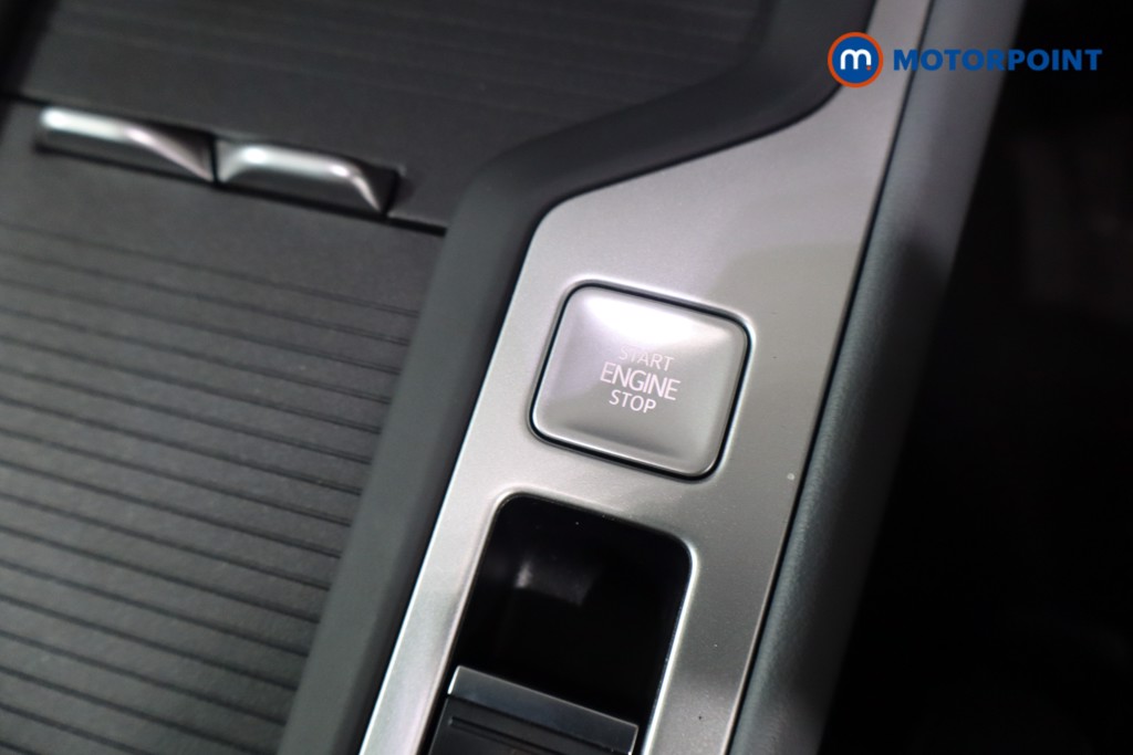 Volkswagen Passat Life Automatic Petrol Plug-In Hybrid Estate - Stock Number (1578082) - 13th supplementary image