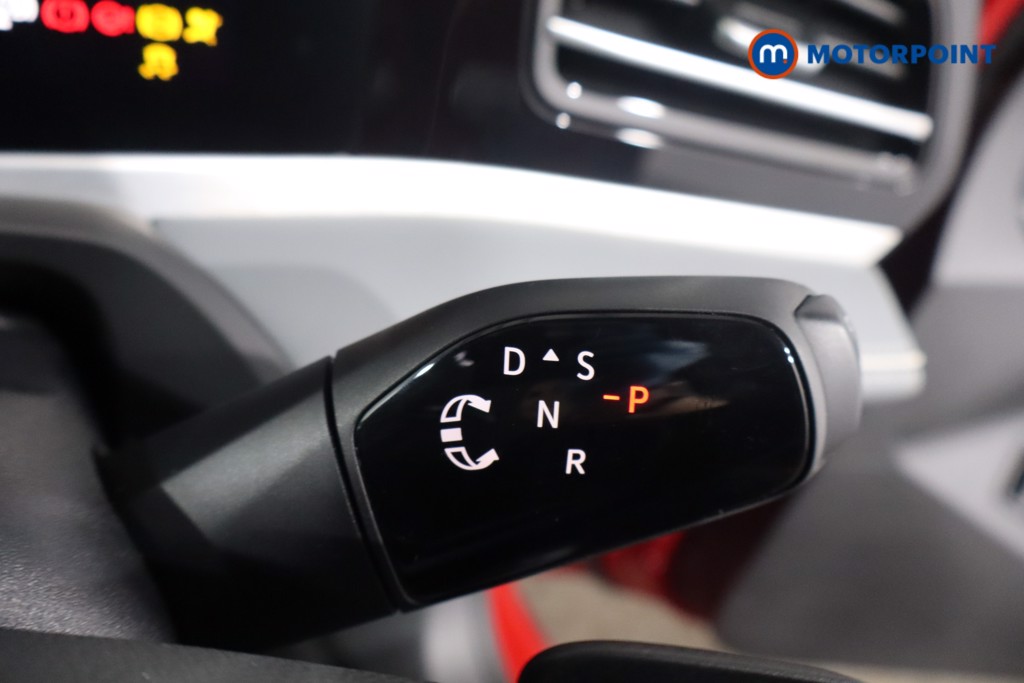 Volkswagen Passat Life Automatic Petrol Plug-In Hybrid Estate - Stock Number (1578082) - 14th supplementary image