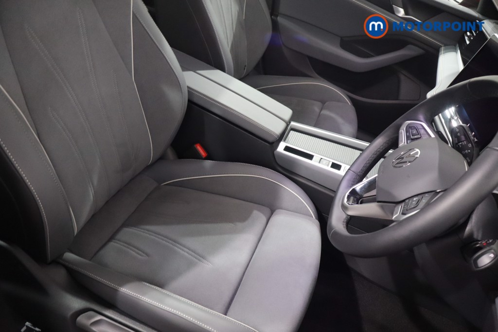 Volkswagen Passat Life Automatic Petrol Plug-In Hybrid Estate - Stock Number (1578082) - 24th supplementary image