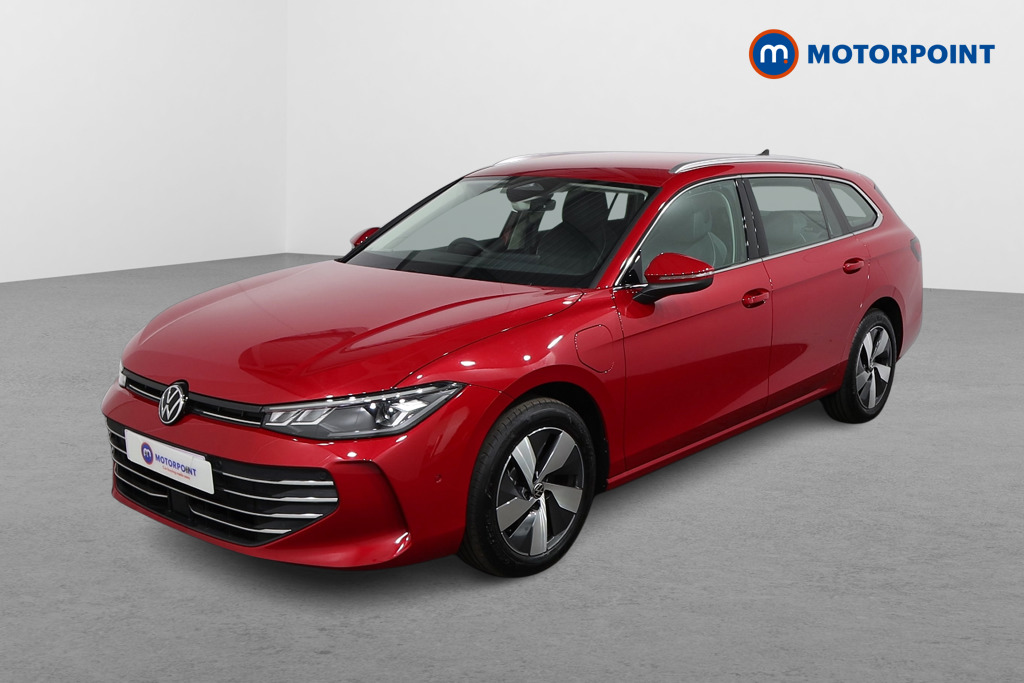 Volkswagen Passat Life Automatic Petrol Plug-In Hybrid Estate - Stock Number (1578082) - Passenger side front corner
