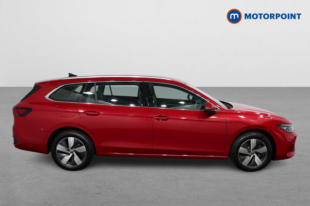 Volkswagen Passat Life Automatic Petrol Plug-In Hybrid Estate - Stock Number (1578082) - Drivers side