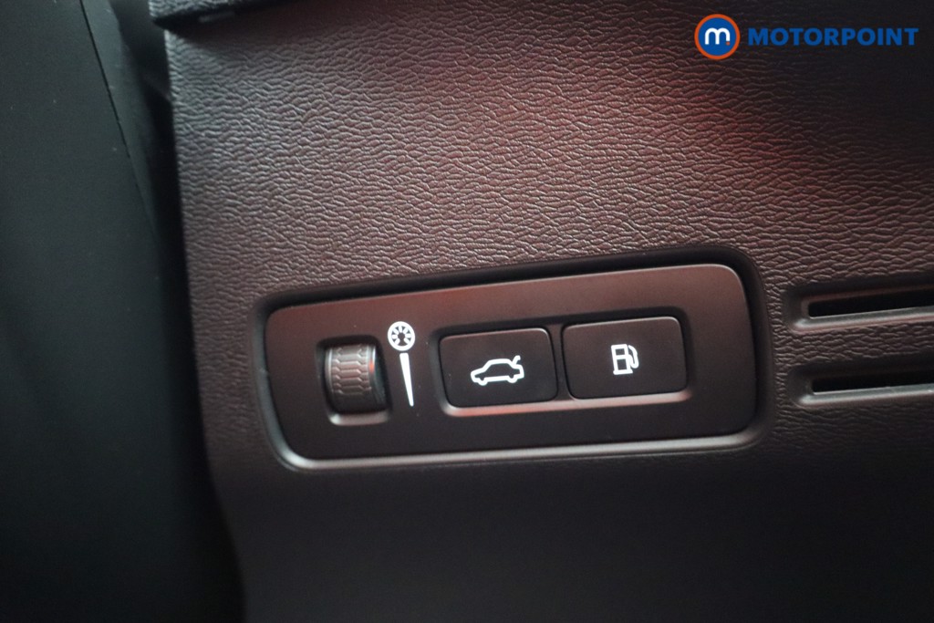 Volvo Xc40 Ultimate Automatic Petrol Plug-In Hybrid SUV - Stock Number (1579239) - 10th supplementary image