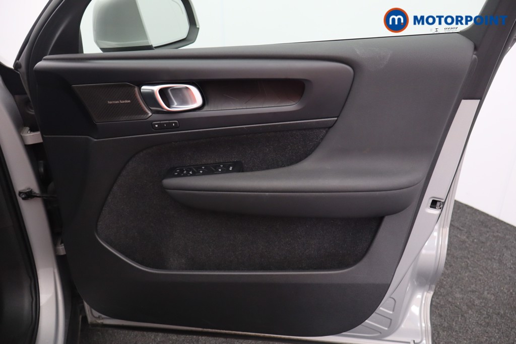 Volvo Xc40 Ultimate Automatic Petrol Plug-In Hybrid SUV - Stock Number (1579239) - 12th supplementary image