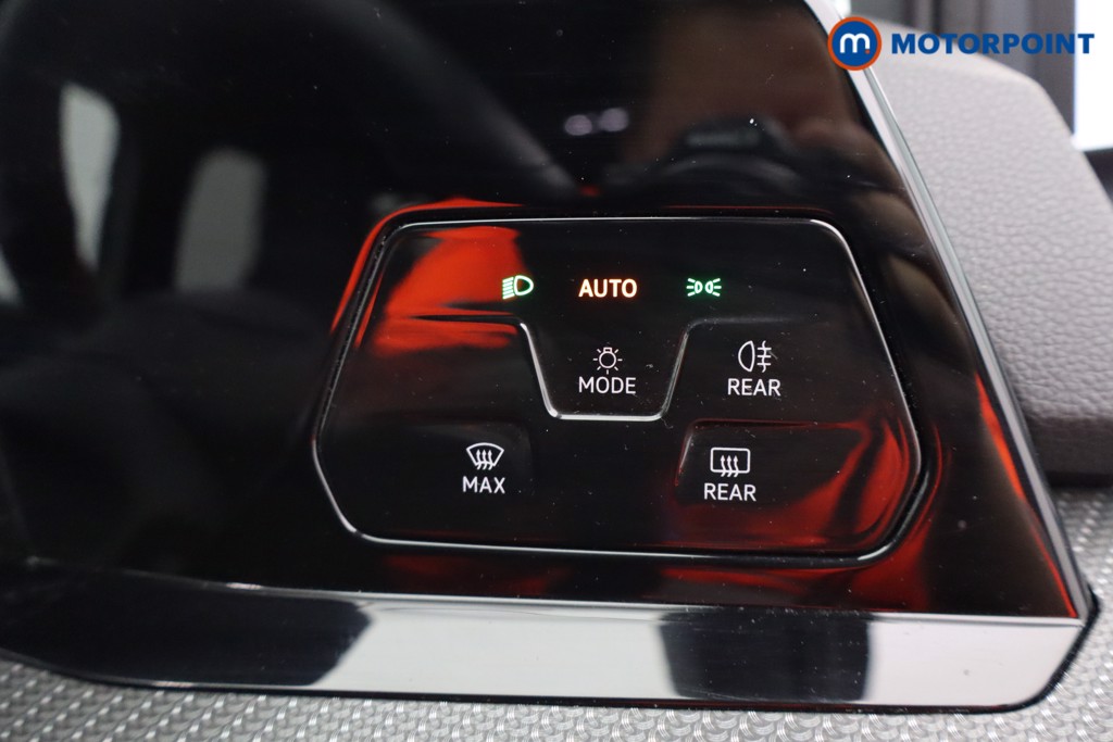 Volkswagen Golf R-Line Automatic Diesel Estate - Stock Number (1580231) - 10th supplementary image