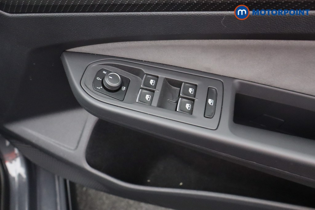 Volkswagen Golf R-Line Automatic Diesel Estate - Stock Number (1580231) - 13th supplementary image