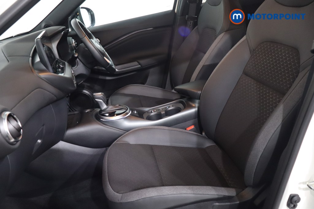 Nissan Juke N-Connecta Automatic Petrol-Electric Hybrid SUV - Stock Number (1580286) - 4th supplementary image