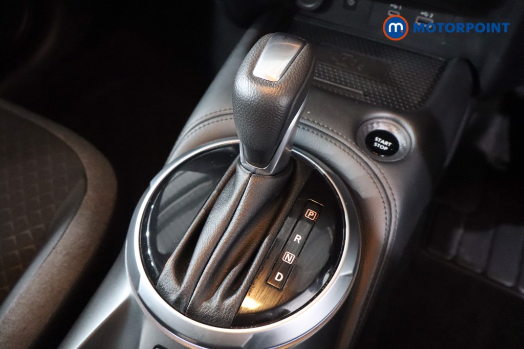 Nissan Juke N-Connecta Automatic Petrol-Electric Hybrid SUV - Stock Number (1580286) - 14th supplementary image