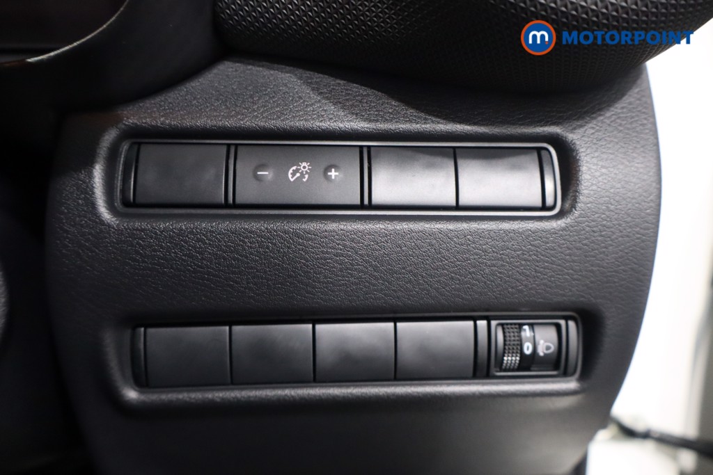 Nissan Juke N-Connecta Automatic Petrol-Electric Hybrid SUV - Stock Number (1580286) - 22nd supplementary image