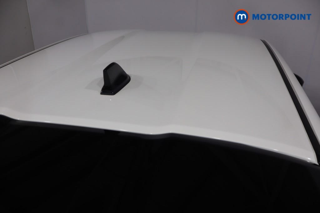 Nissan Juke N-Connecta Automatic Petrol-Electric Hybrid SUV - Stock Number (1580286) - 32nd supplementary image