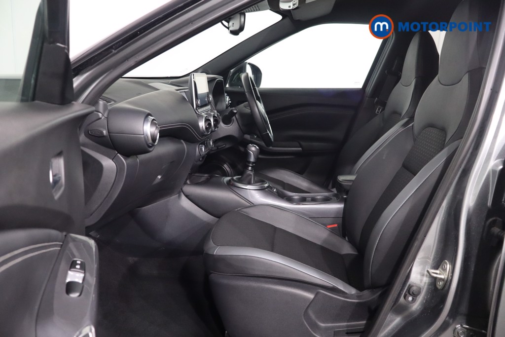 Nissan Juke N-Connecta Manual Petrol SUV - Stock Number (1575569) - 4th supplementary image