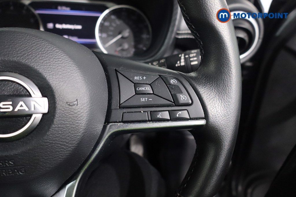 Nissan Juke N-Connecta Manual Petrol SUV - Stock Number (1575569) - 8th supplementary image