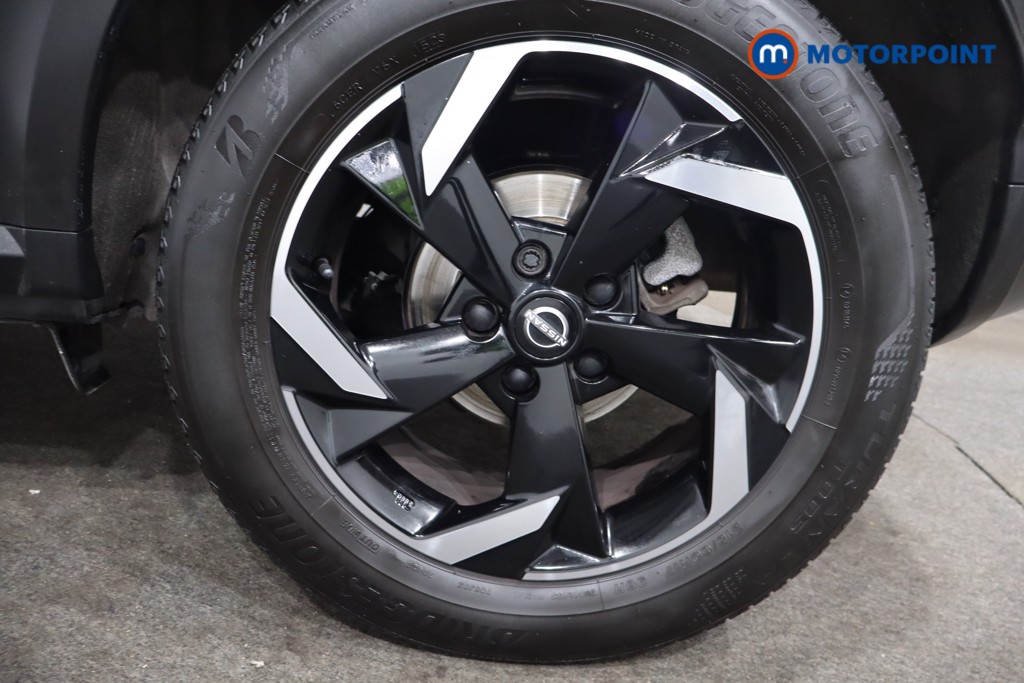 Nissan Juke N-Connecta Manual Petrol SUV - Stock Number (1575569) - 12th supplementary image