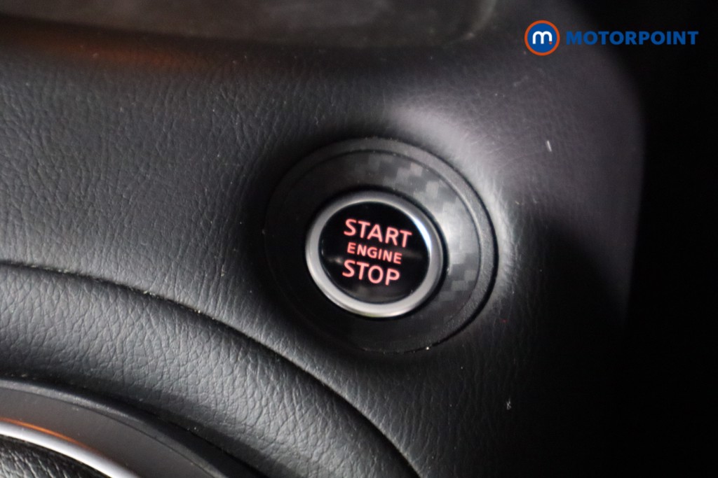Nissan Juke N-Connecta Manual Petrol SUV - Stock Number (1575569) - 15th supplementary image