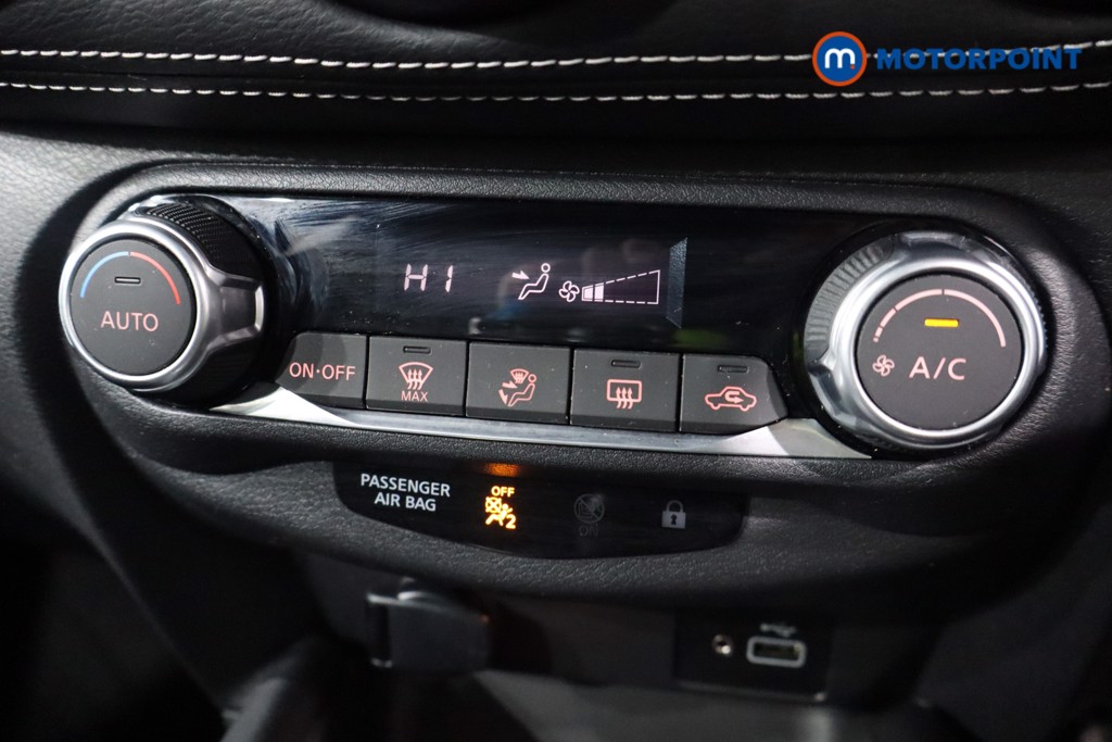 Nissan Juke N-Connecta Manual Petrol SUV - Stock Number (1575569) - 17th supplementary image