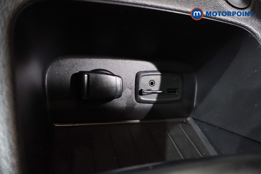 Renault Captur Gt Line Manual Petrol SUV - Stock Number (1578026) - 18th supplementary image