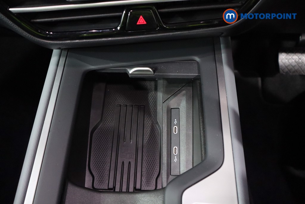 Volkswagen Passat Life Automatic Petrol Plug-In Hybrid Estate - Stock Number (1578155) - 17th supplementary image