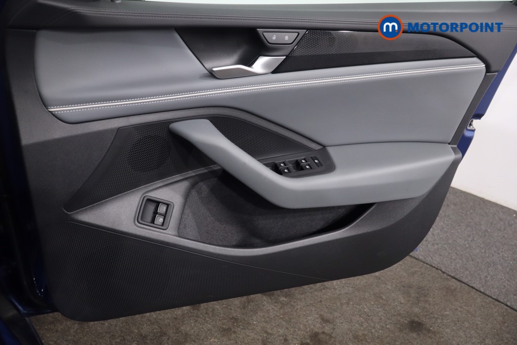 Volkswagen Passat Life Automatic Petrol Plug-In Hybrid Estate - Stock Number (1578155) - 21st supplementary image