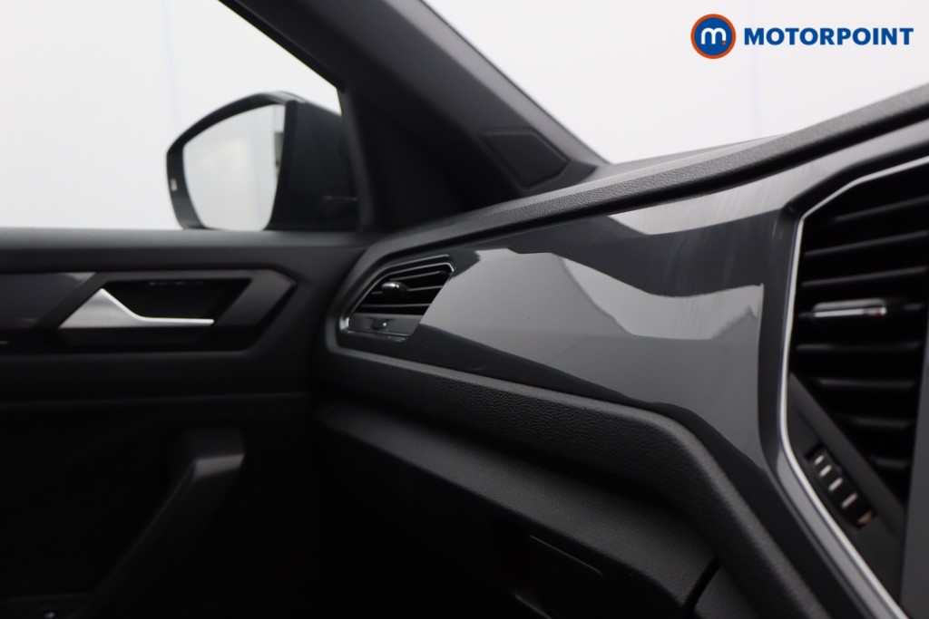 Volkswagen T-Roc R-Line Automatic Petrol SUV - Stock Number (1578286) - 9th supplementary image