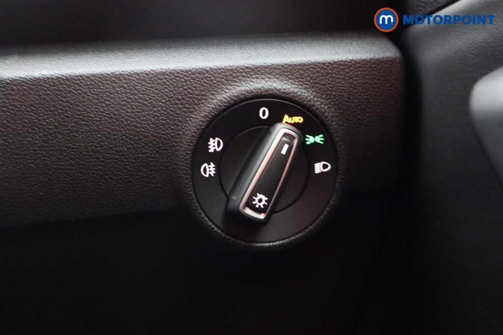 Volkswagen T-Roc R-Line Automatic Petrol SUV - Stock Number (1578286) - 10th supplementary image