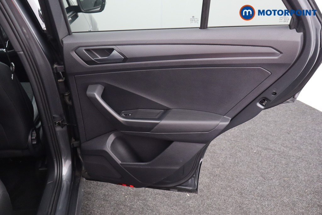 Volkswagen T-Roc R-Line Automatic Petrol SUV - Stock Number (1578286) - 18th supplementary image