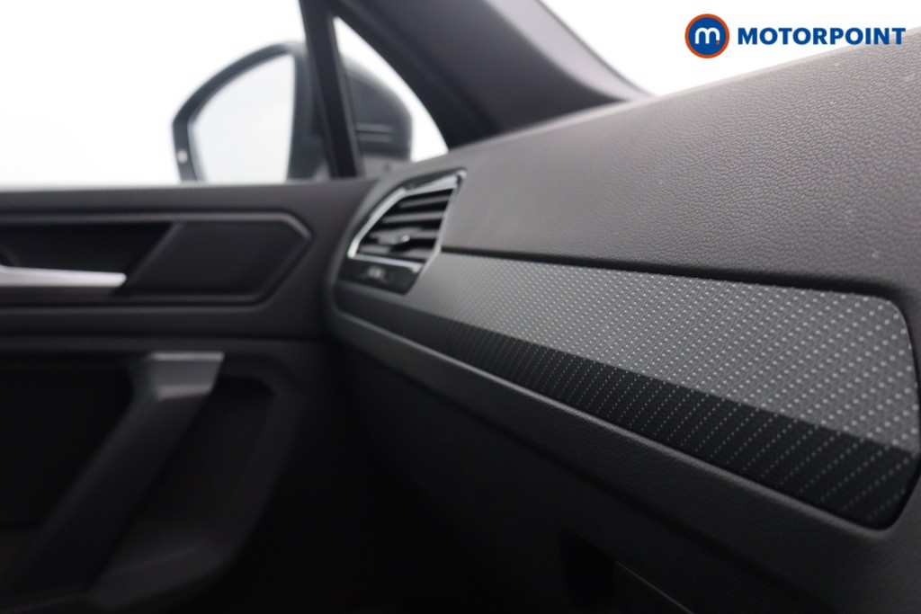 Volkswagen Tiguan R-Line Automatic Petrol SUV - Stock Number (1578294) - 9th supplementary image