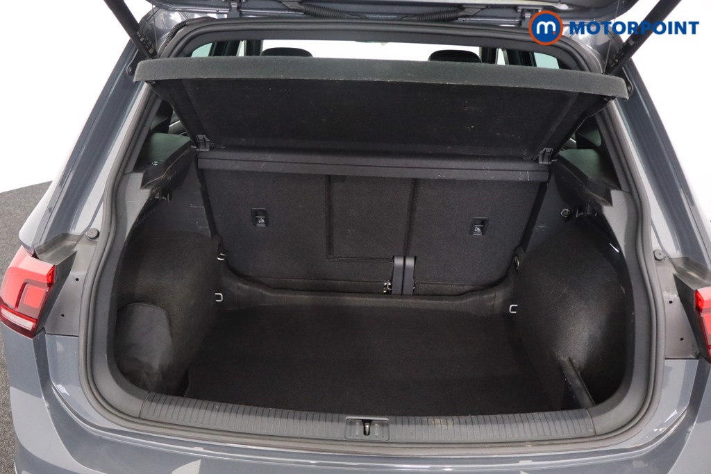 Volkswagen Tiguan R-Line Automatic Petrol SUV - Stock Number (1578294) - 39th supplementary image