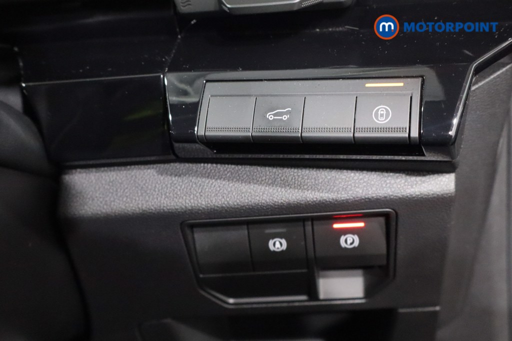 Renault Rafale Techno Esprit Alpine Automatic Petrol-Electric Hybrid SUV - Stock Number (1579296) - 22nd supplementary image